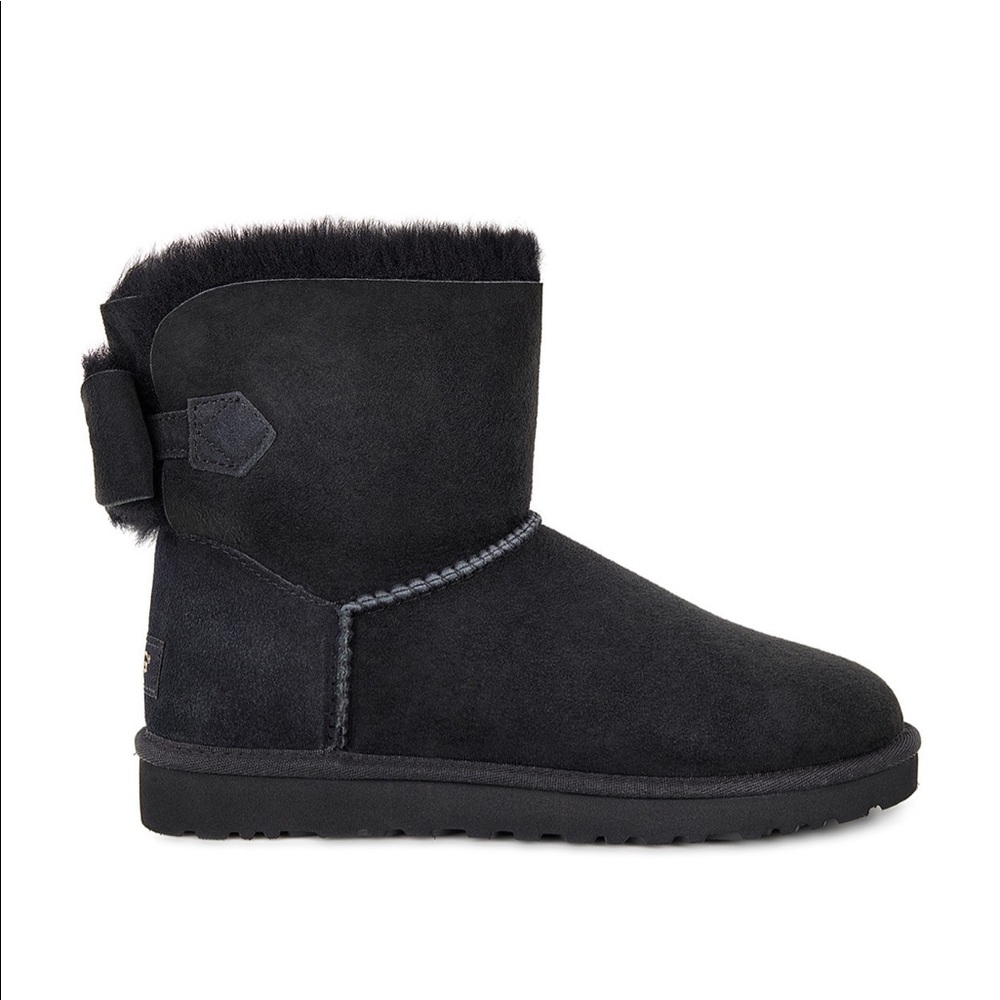 UGG Naveah Classic Bailey Boot
